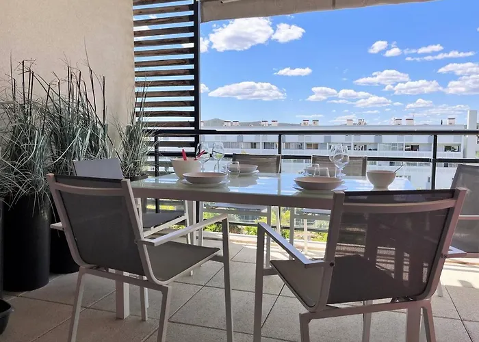 Charmant T2 Climatise Avec Grande Terrasse, Piscine Et Parking Privatif, Proche Plage Et Commerces. - Fr-1-251-441