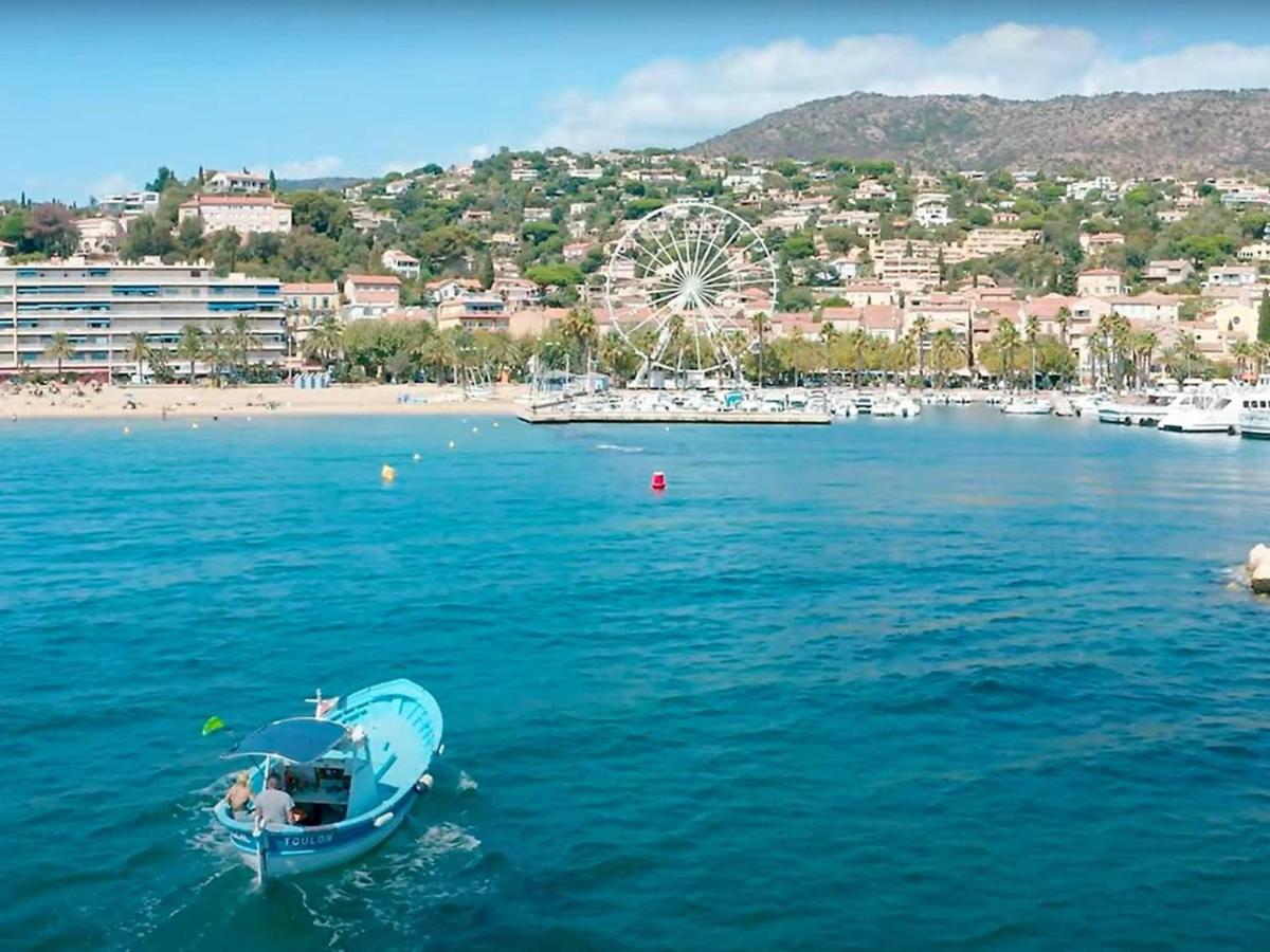 Apartment T2 Climatise Avec Grande Terrasse, Piscine Et Parking Privatif, Proche Et Commerces. - Fr-1-251-441 Le Lavandou
